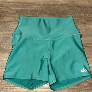 Alo shorts